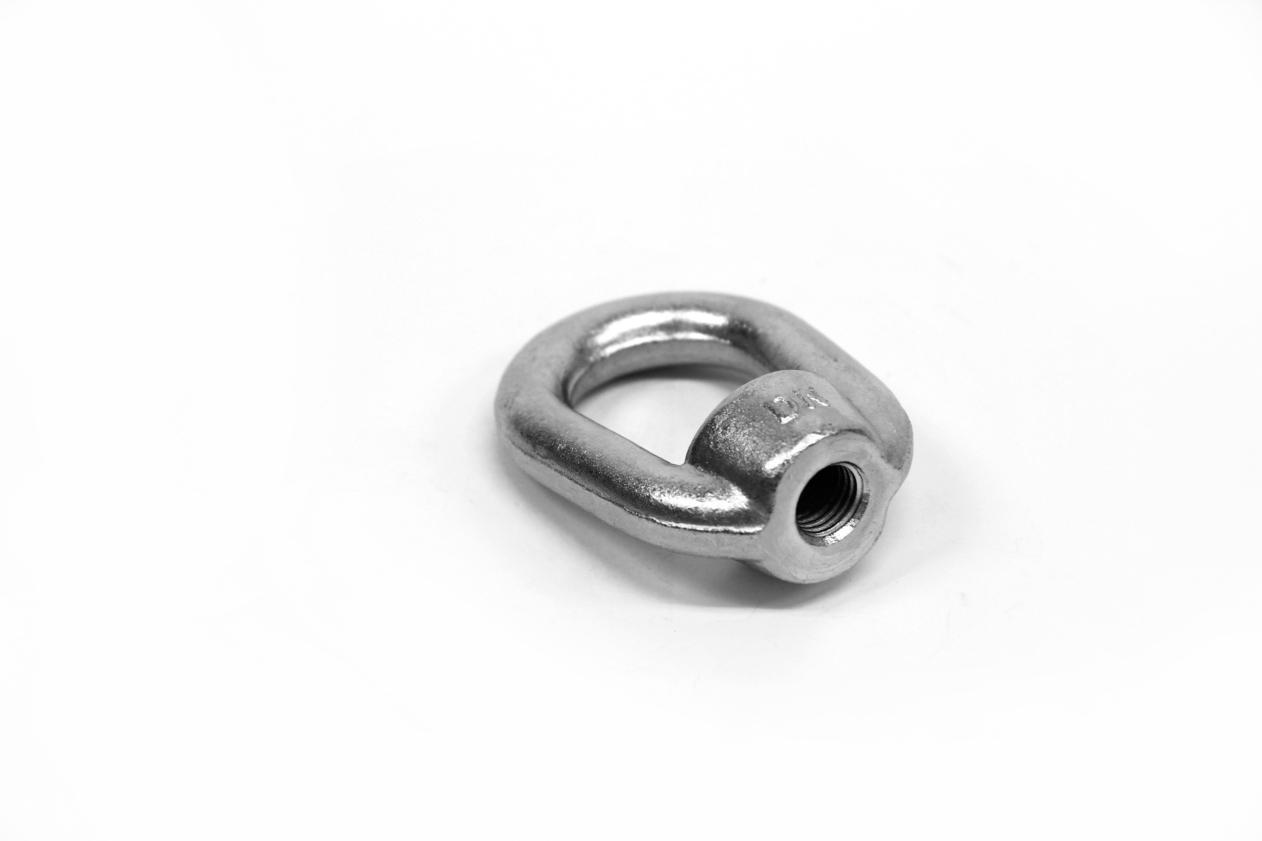 아이너트(EYE NUT)